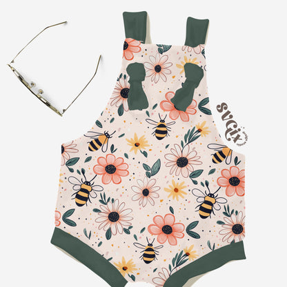 Spring Bees Seamless Pattern